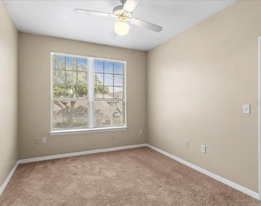 1101 Vintage Village Lane - Photo Thumbnail 13
