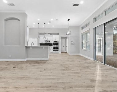 101 Galileo Way - Photo Thumbnail 9