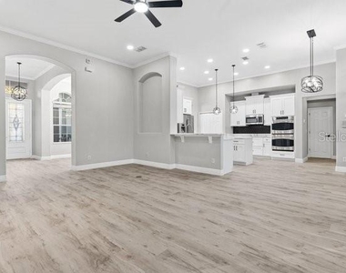 101 Galileo Way - Photo Thumbnail 8