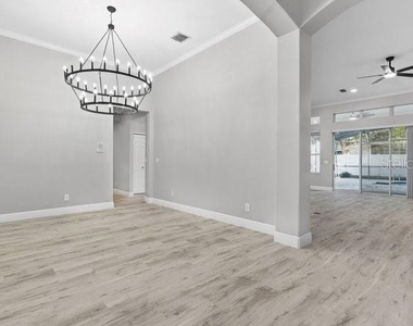101 Galileo Way - Photo Thumbnail 5