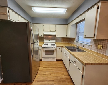 4711 Nw 27 Terrace - Photo Thumbnail 6