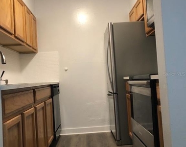 6519 W Newberry Road - Photo Thumbnail 2