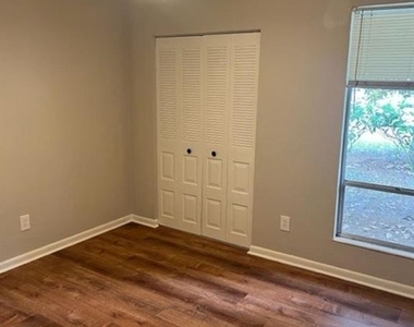 6613 Nw 30th Terrace - Photo Thumbnail 11
