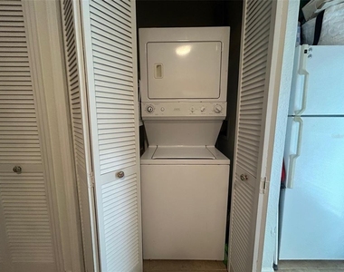 621 Sw 10th Street - Photo Thumbnail 13