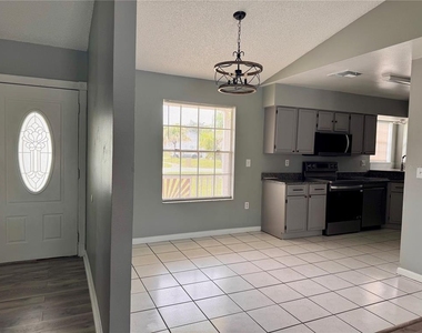 4125 E Vista Court - Photo Thumbnail 1