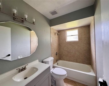 4125 E Vista Court - Photo Thumbnail 16