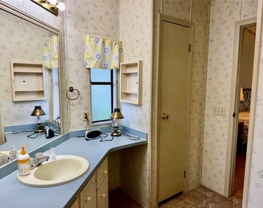 4637 Belle Grove - Photo Thumbnail 16