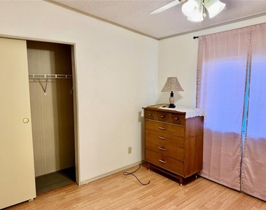 4637 Belle Grove - Photo Thumbnail 22