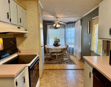 4637 Belle Grove - Photo Thumbnail 10