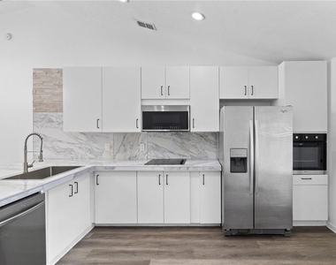 1601 Perdido Court - Photo Thumbnail 2