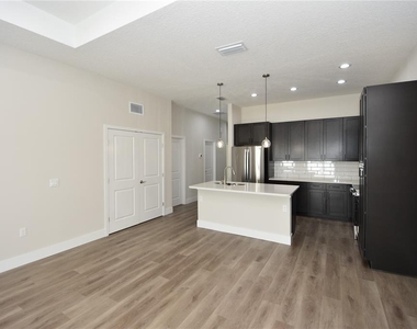 5 Seton Court - Photo Thumbnail 4