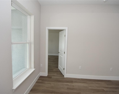 5 Seton Court - Photo Thumbnail 10