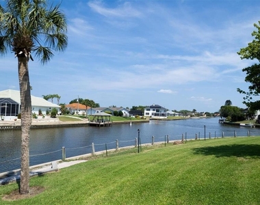 44 Clubhouse Drive - Photo Thumbnail 1