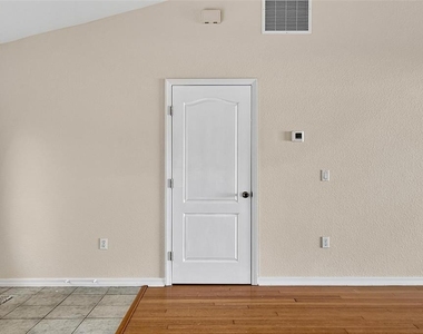 9 Lytton Lane - Photo Thumbnail 32