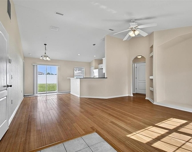 9 Lytton Lane - Photo Thumbnail 5