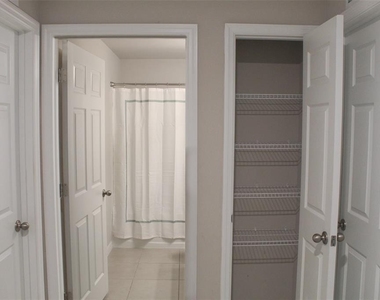 5501 Kempson Lane - Photo Thumbnail 23