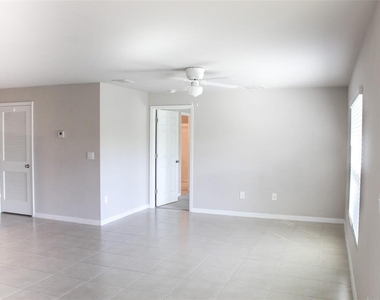 5501 Kempson Lane - Photo Thumbnail 5
