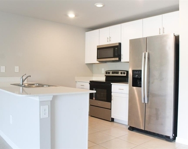 5501 Kempson Lane - Photo Thumbnail 8