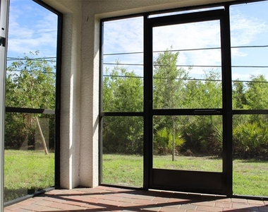 5501 Kempson Lane - Photo Thumbnail 28