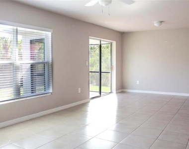 5501 Kempson Lane - Photo Thumbnail 6