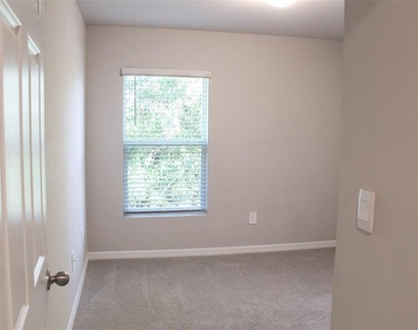 5501 Kempson Lane - Photo Thumbnail 22