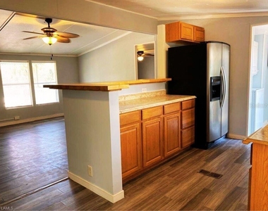 1281 Richmond Avenue - Photo Thumbnail 2