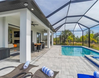 15561 Melport Circle - Photo Thumbnail 8
