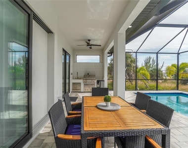 15561 Melport Circle - Photo Thumbnail 6