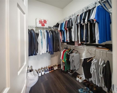 3760 Parkridge Circle - Photo Thumbnail 10