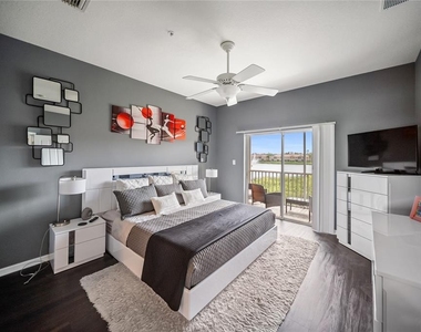 3760 Parkridge Circle - Photo Thumbnail 8