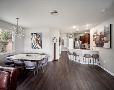 3760 Parkridge Circle - Photo Thumbnail 5