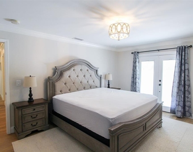 691 Russell Street - Photo Thumbnail 17