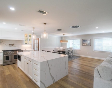 691 Russell Street - Photo Thumbnail 24