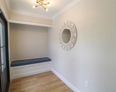 691 Russell Street - Photo Thumbnail 1