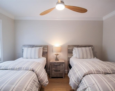 691 Russell Street - Photo Thumbnail 14