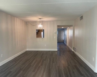 270 Santa Maria Street - Photo Thumbnail 15