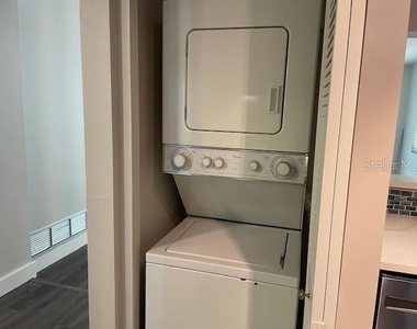 270 Santa Maria Street - Photo Thumbnail 6