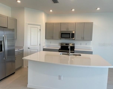 5776 Haven Terrace - Photo Thumbnail 4