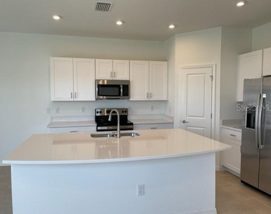 5764 Haven Terrace - Photo Thumbnail 4