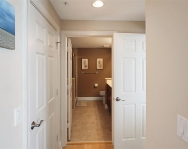 800 N Tamiami Trail - Photo Thumbnail 31