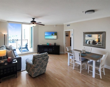 800 N Tamiami Trail - Photo Thumbnail 7