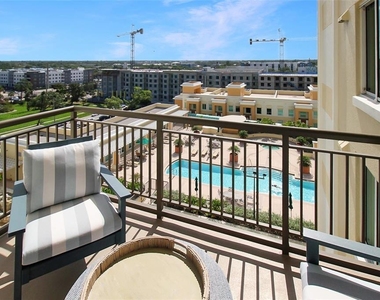 800 N Tamiami Trail - Photo Thumbnail 14