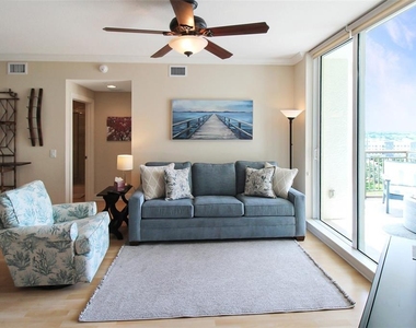 800 N Tamiami Trail - Photo Thumbnail 9