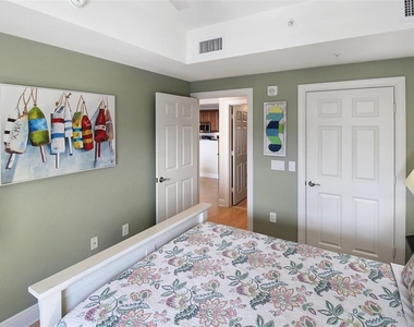 800 N Tamiami Trail - Photo Thumbnail 24