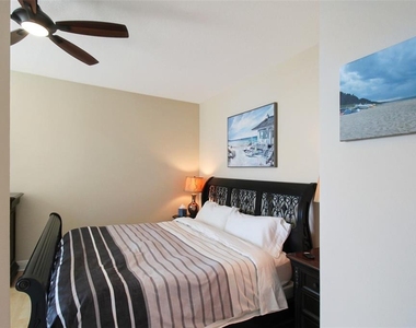 800 N Tamiami Trail - Photo Thumbnail 28