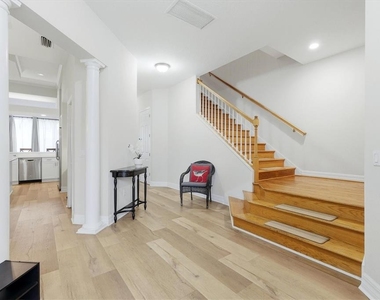 3409 54th Dr W - Photo Thumbnail 2