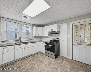 531 S Irving Avenue - Photo Thumbnail 12