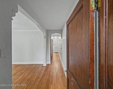 531 S Irving Avenue - Photo Thumbnail 32