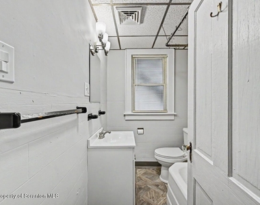 531 S Irving Avenue - Photo Thumbnail 20