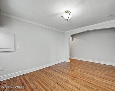 531 S Irving Avenue - Photo Thumbnail 11